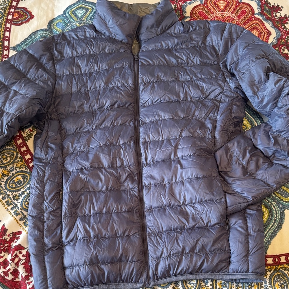 Uniqlo Men's Lightweight Quilted Puffer Jacket in Slate Blue
